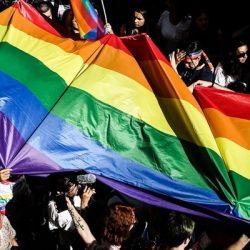 AB, eşcinsel haklarını ihlal eden iki ülkeye yönelik yasal süreç başlattı
