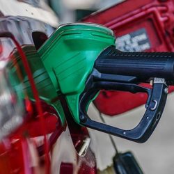Akaryakıt ve doğalgaza gelen zamlar Meclis gündeminde: Bir buçuk ayda benzinin fiyatı 60 kez değişti