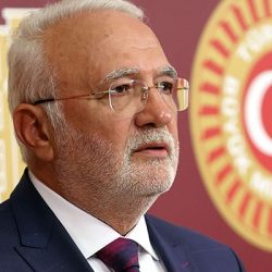 AKP’li Elitaş, görevden alınan Ruhsar Pekcan’ı böyle savundu: Alkol fiyatlarının 25 liraya çıktığı bir dönemdi