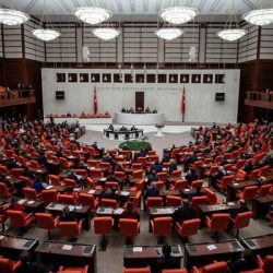 AKP, ‘mini infaz paketi’ni TBMM Başkanlığı’na sundu: Hükümlüler, e-posta alıp gönderebilecek