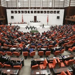 AKP'nin OHAL düzenlemelerini uzatan kanun teklifinde "gözaltı ve ihraç süresi" değişikliği