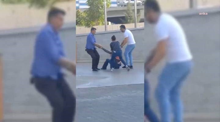 AKP önünde eylem yapmak isteyen 3 öğrenci sürüklenerek gözaltına alındı