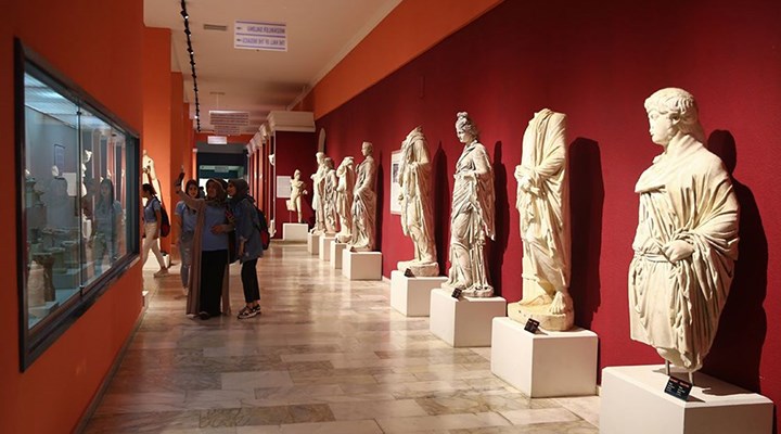 Antalya Arkeoloji Müzesi'nde kayıp eserlerden sonra bu kez de zimmet skandalı