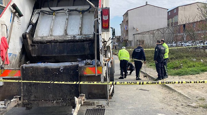 Arnavutköy Belediyesi'nin çöp kamyonunun altında kalan bisikletli hayatını kaybetti