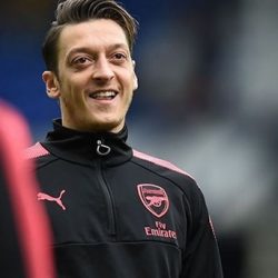 Arsenal, Mesut Özil için 35 milyon euro istiyor