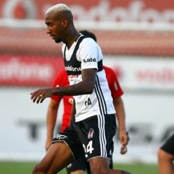 Beşiktaş Talisca kararını maç sonuçlarına göre verecek