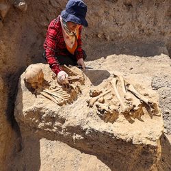 Çavuştepe Kalesi'nde Urartulardan kalma iki mezar bulundu