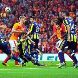 Galatasaray ile Fenerbahçe golsüz berabere kaldı