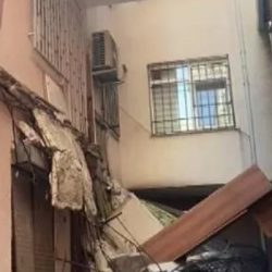 Güngören'de balkon çöktü: 5 katlı bina boşaltıldı