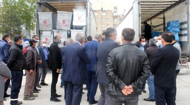 İmamoğlu'ndan Adıyaman'daki belediyelere yardım TIR'ı