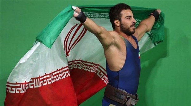 İranlı sporcu olimpiyat madalyasını depremzedeler için satışa koydu