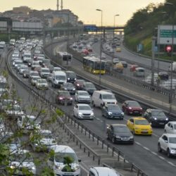 İstanbul’da trafik yoğunluğu sabah saatlerinde yüzde 60’ı gördü