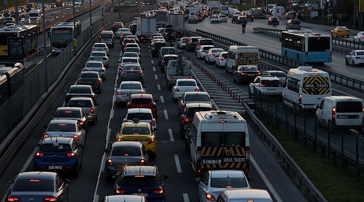 İstanbul'da trafik yoğunluğu yüzde 70'i aştı