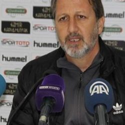Manisaspor teknik direktörü Taner Taşkın istifa etti