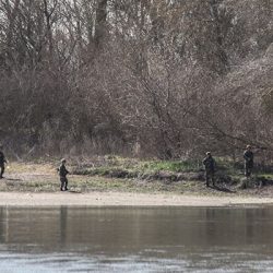 Mültecilerin nehre atıldığı iddiası soruşturulacak