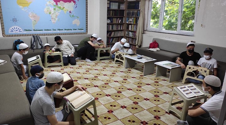 Okullar AGD için Kuran kursuna dönüştürüldü