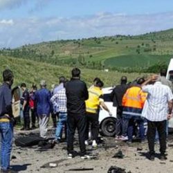 Sivas'ta otomobil ile hafif ticari araç çarpıştı: 9 kişi yaşamını yitirdi