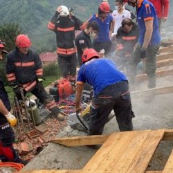 Trabzon'da bir inşaata yıldırım düştü: 1 ölü, 1 yaralı
