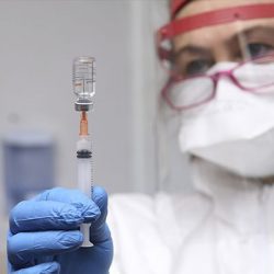 Türkiye, Kuzey Kıbrıs’a 50 bin doz koronavirüs aşısı daha gönderdi
